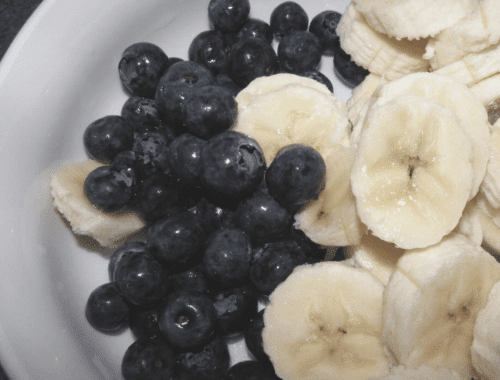 avocado smoothie with blueberries and banana